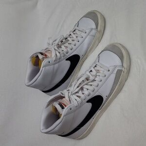 Nike Blazer Mid 77 Vintage High Top Men’s Shoes Size 8.5